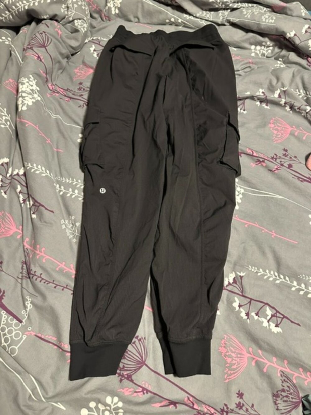Lululemon studio cargo joggers size small